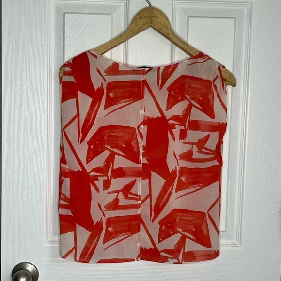 ALICE + OLIVIA Abstract Silk Sleeveless Top - Picture 2 of 6